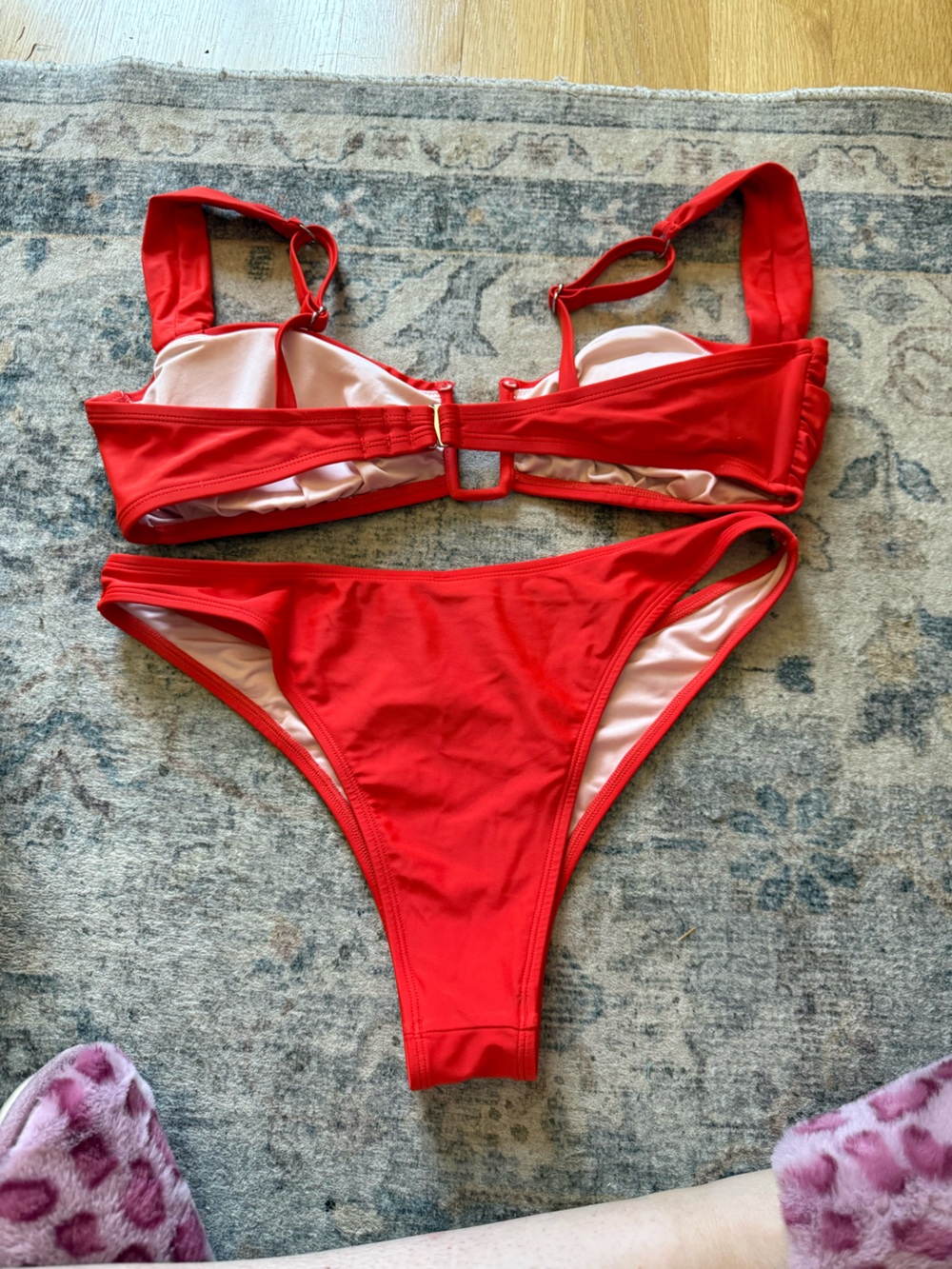 Red bikini - Picture 2 of 2
